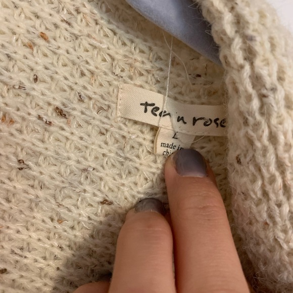 Wrap sweater - Picture 2 of 3